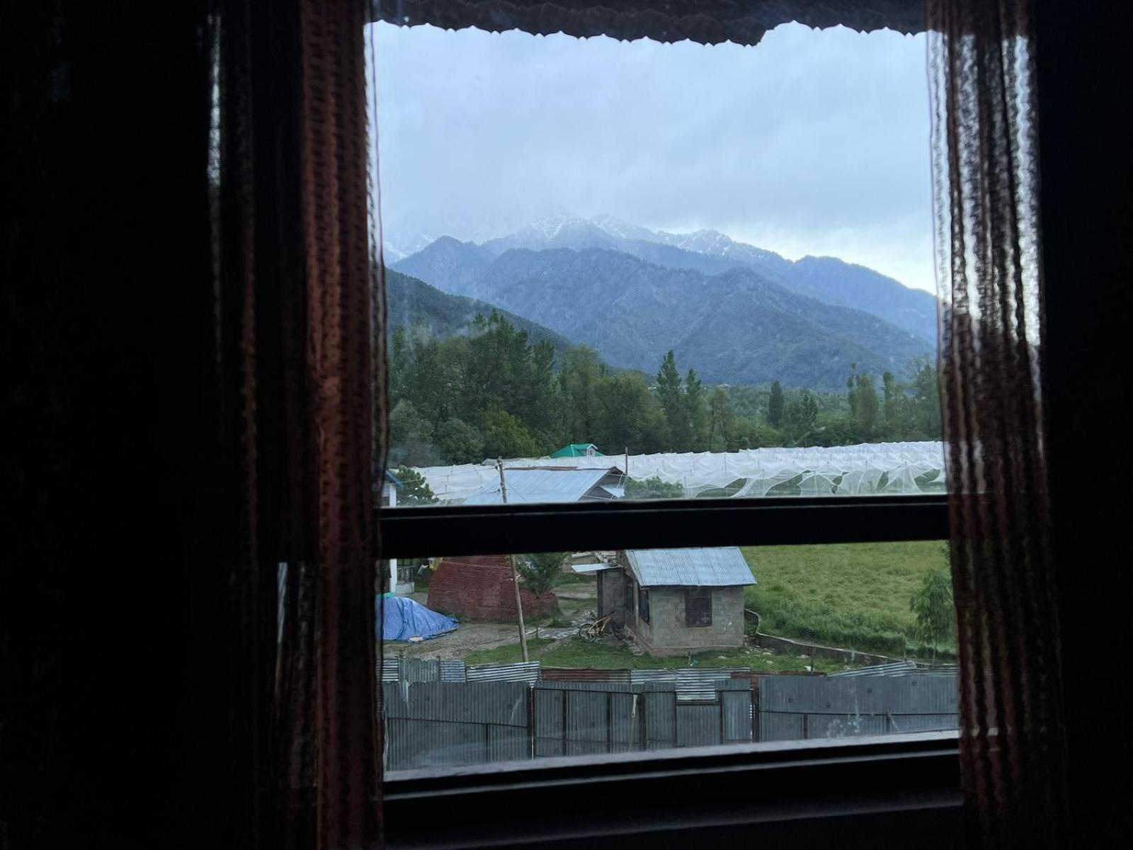 Hotel Mountain Orchard Retreat Pahalgām Exteriér fotografie